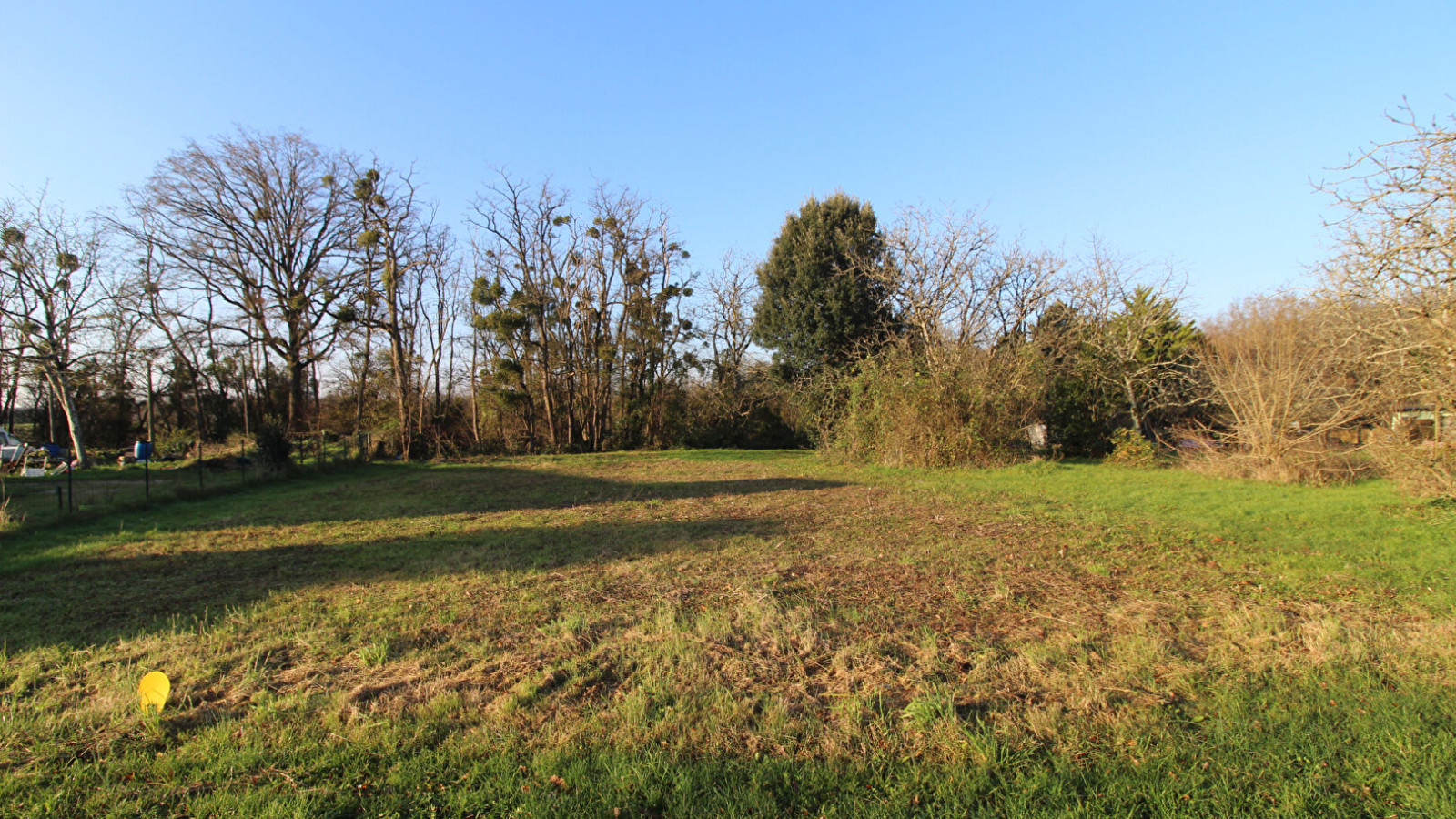 Terrain constructible de 1330m2 à Blois