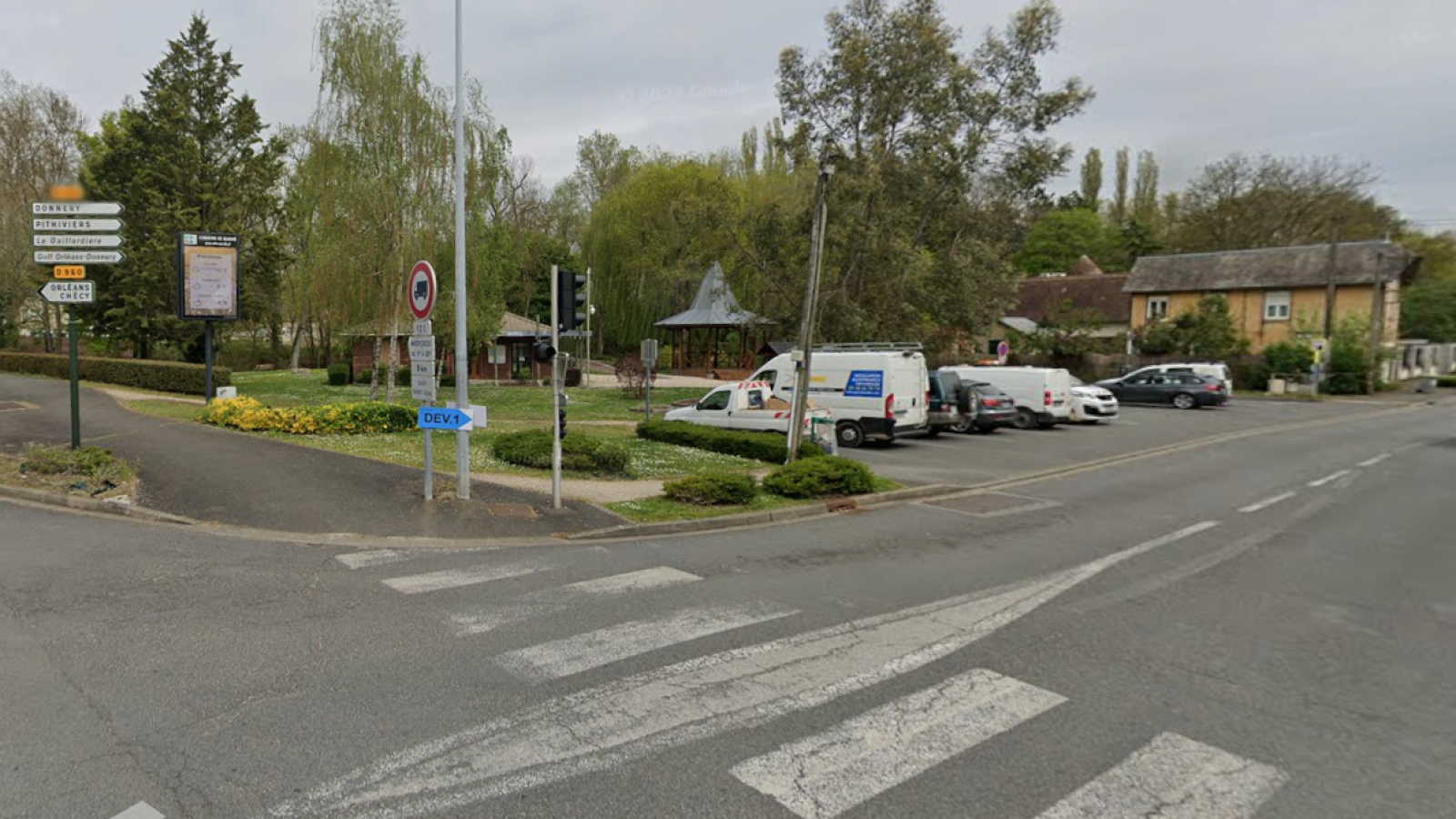 Terrain constructible de 700m2 à Mardié