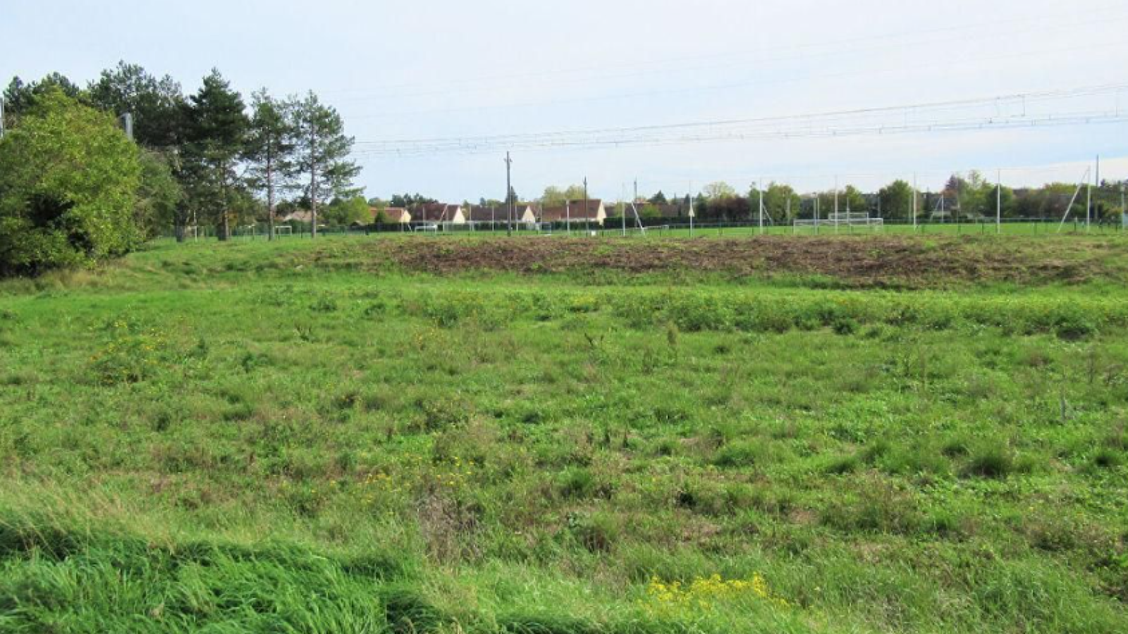 Terrain constructible de 550m2 à Saint-Ay