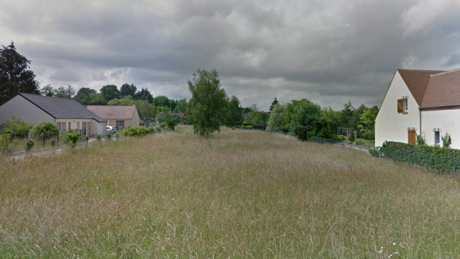 Terrain constructible de 830m2 à Vienne-en-Val