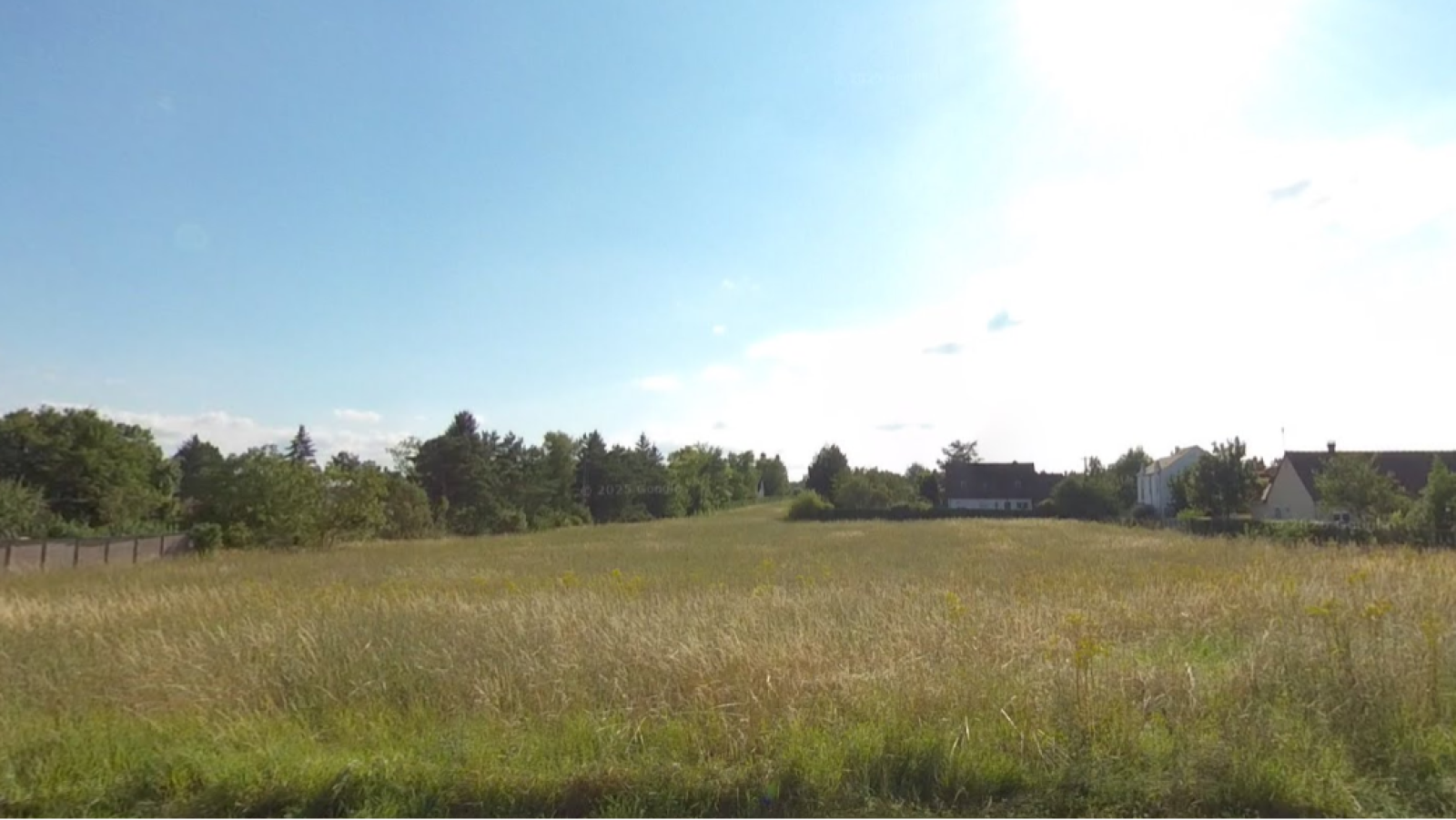 Terrain constructible de 593m2 à Rebréchien