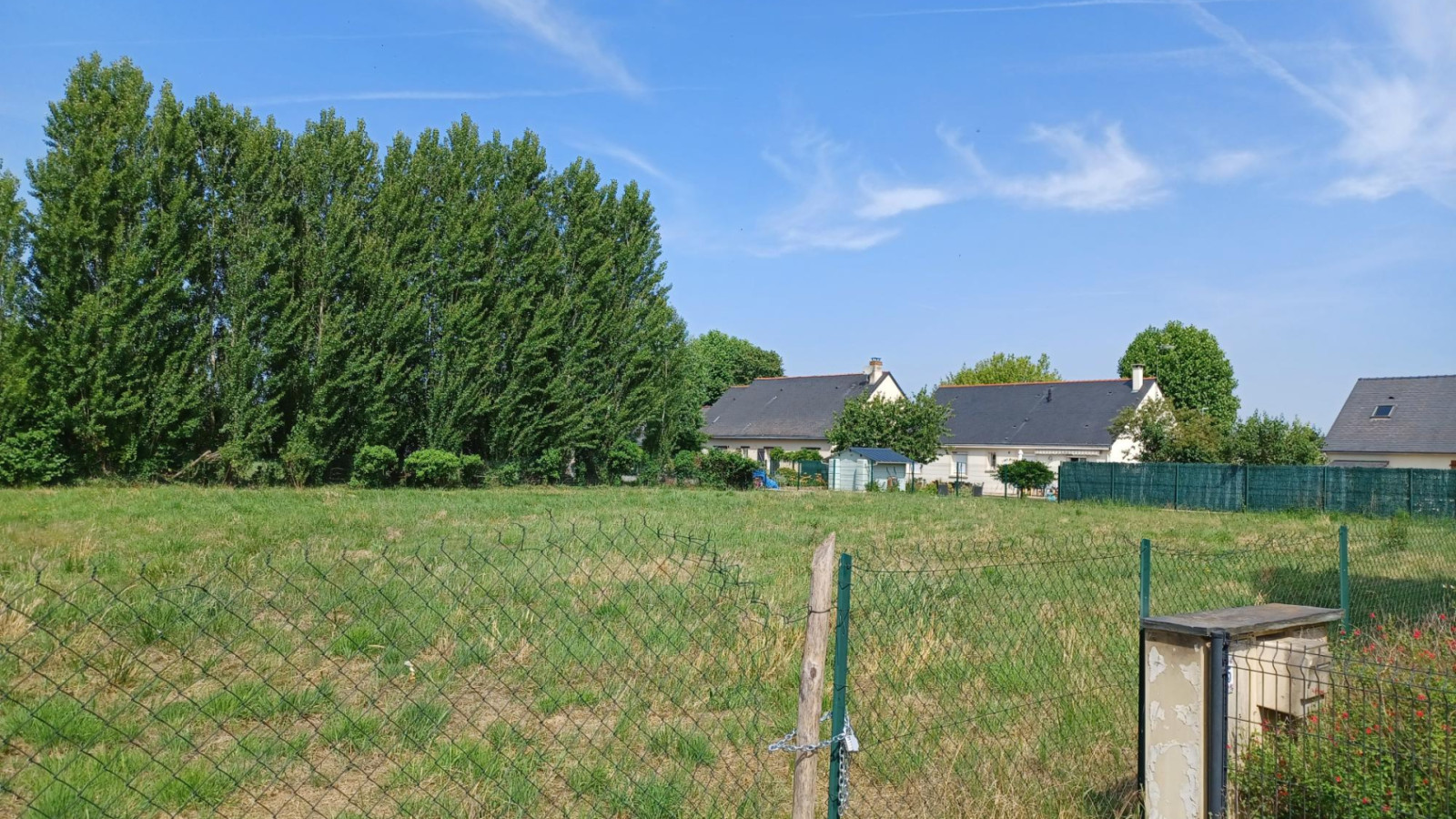 Terrain constructible de 351m2 à Beaufort-en-Anjou