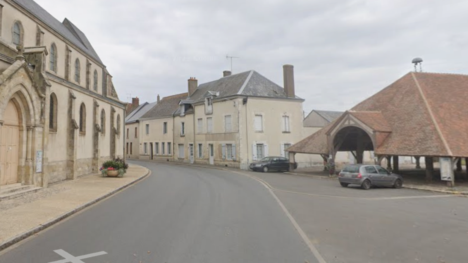 Terrain constructible de 850m2 à Aschères-le-Marché