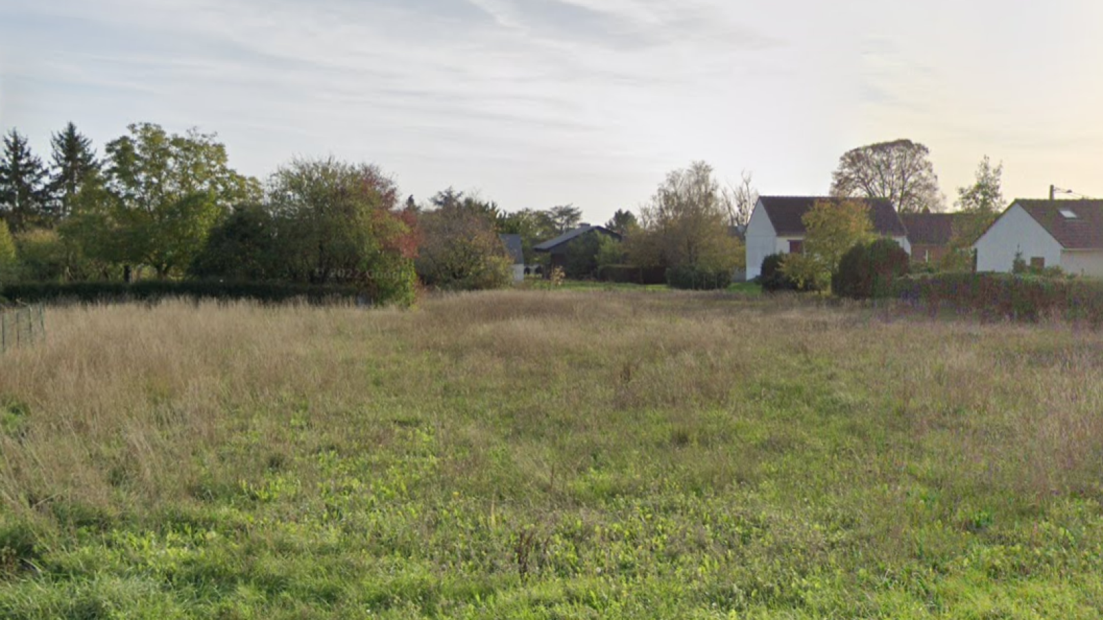 Terrain constructible de 561m2 à Ingré
