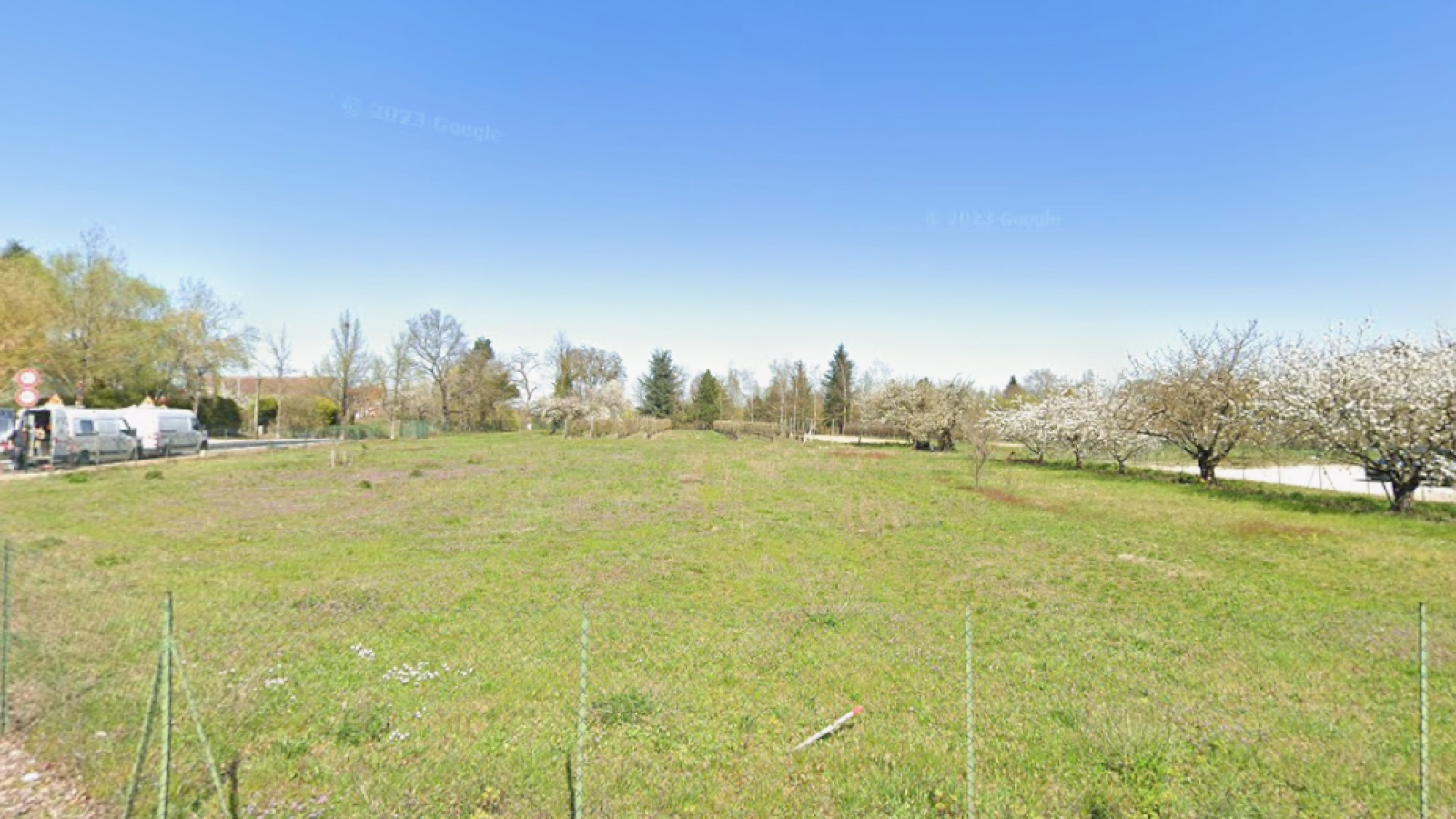 Terrain constructible de 3075m2 à Olivet