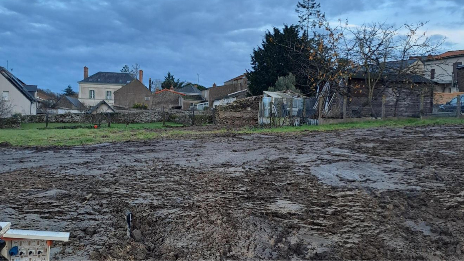 Terrain constructible de 385m2 à Mauges-sur-Loire