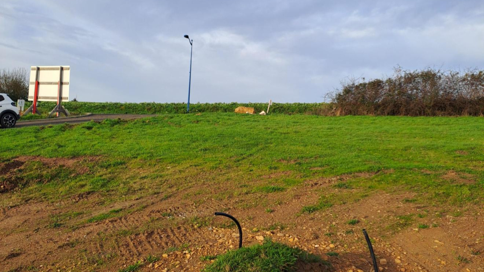 Terrain constructible de 422m2 à Val d'Erdre-Auxence