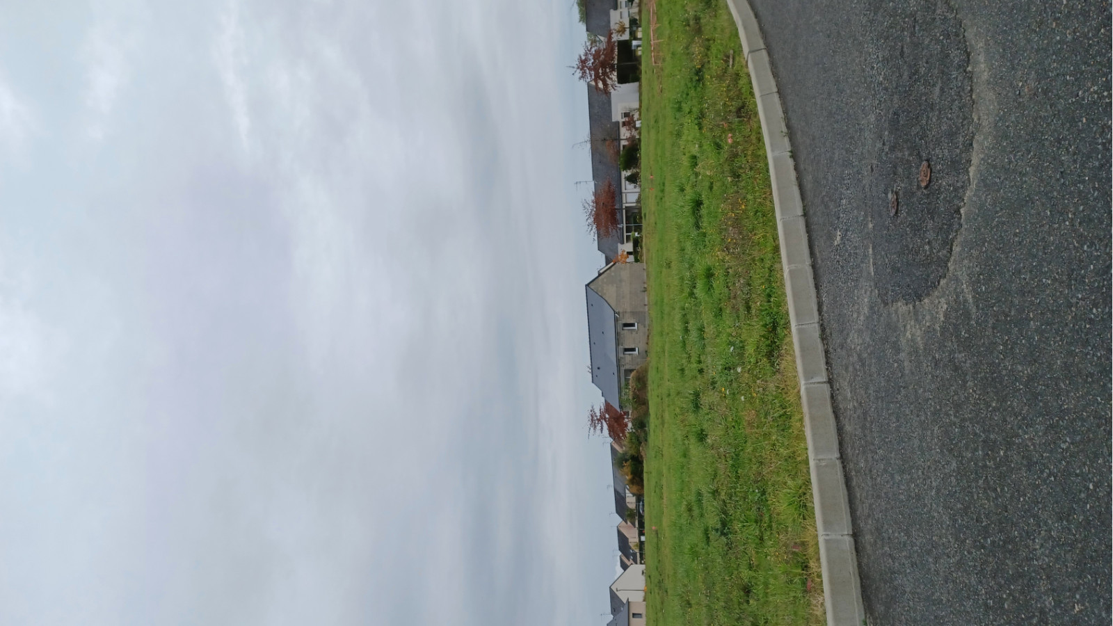 Terrain constructible de 756m2 à Allonnes