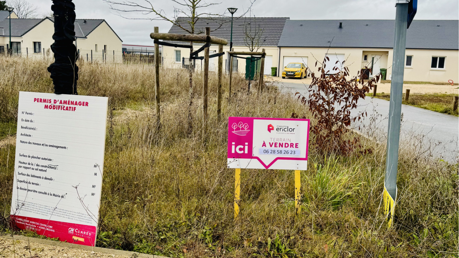 Terrain constructible de 595m2 à Mer