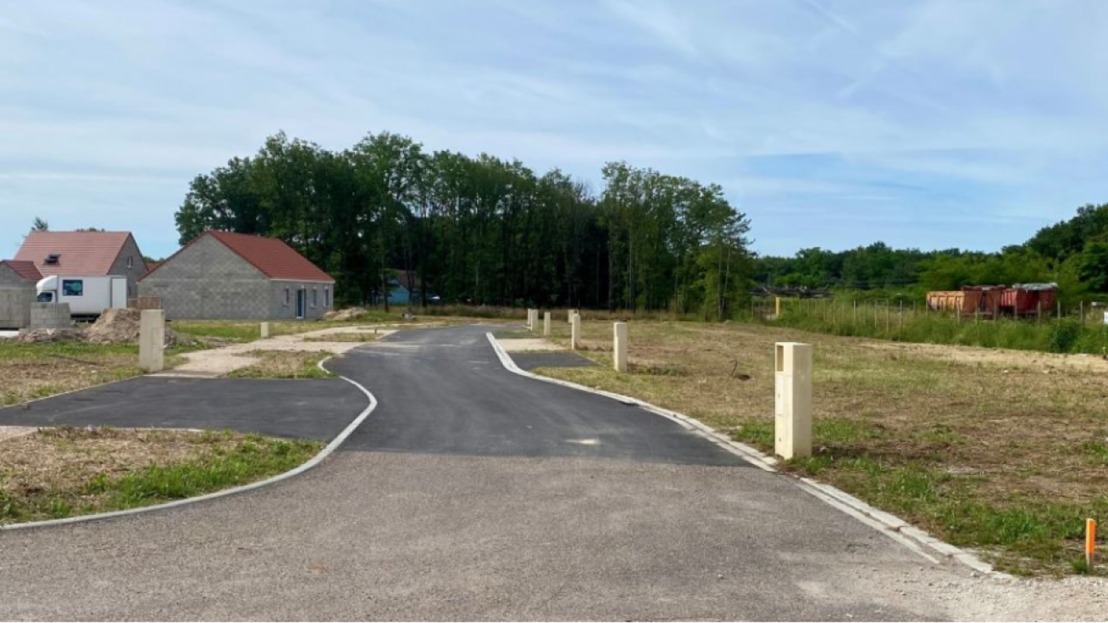 Terrain constructible de 228m2 à La Ferté-Saint-Aubin