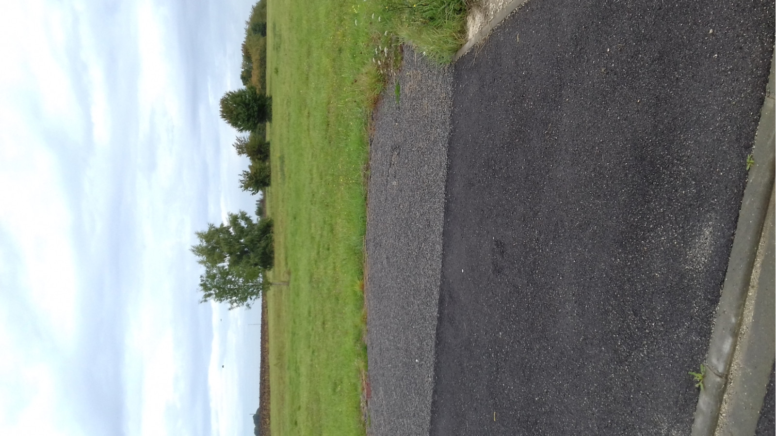 Terrain constructible de 3186m2 à Darvault