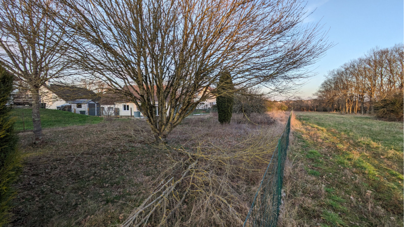 Terrain constructible de 497m2 à Chailles