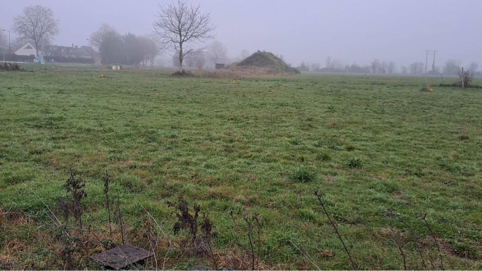Terrain constructible de 558m2 à Morannes sur Sarthe-Daumeray