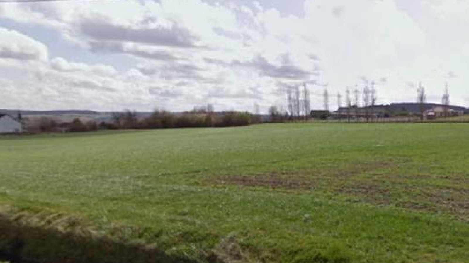 Terrain constructible de 901m2 à Lésigny