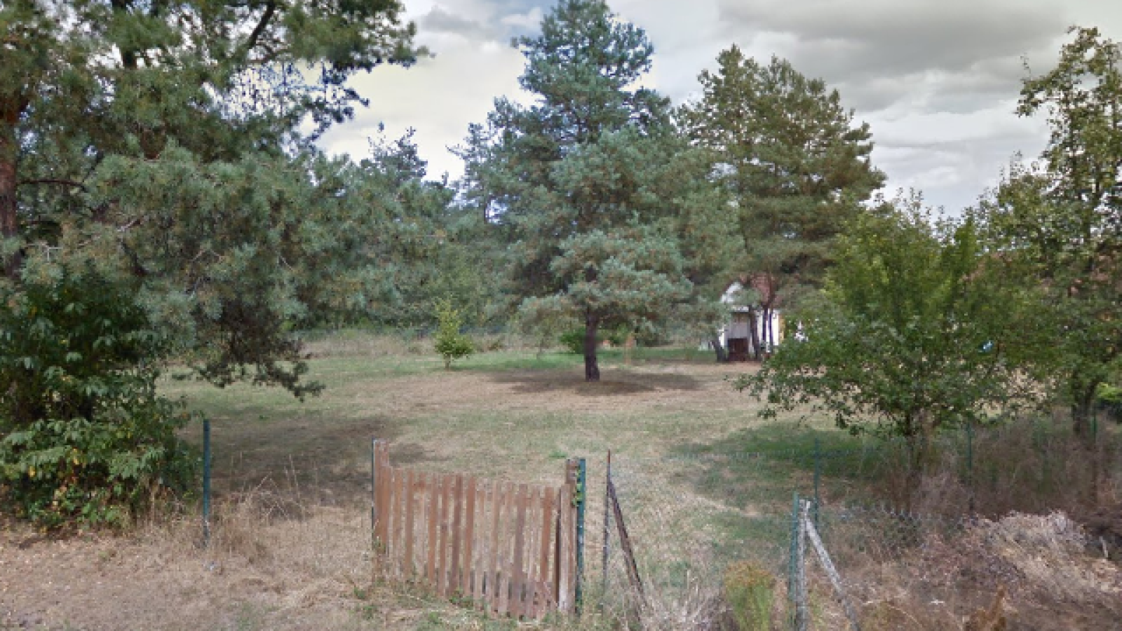 Terrain constructible de 732m2 à Montigny-sur-Loing