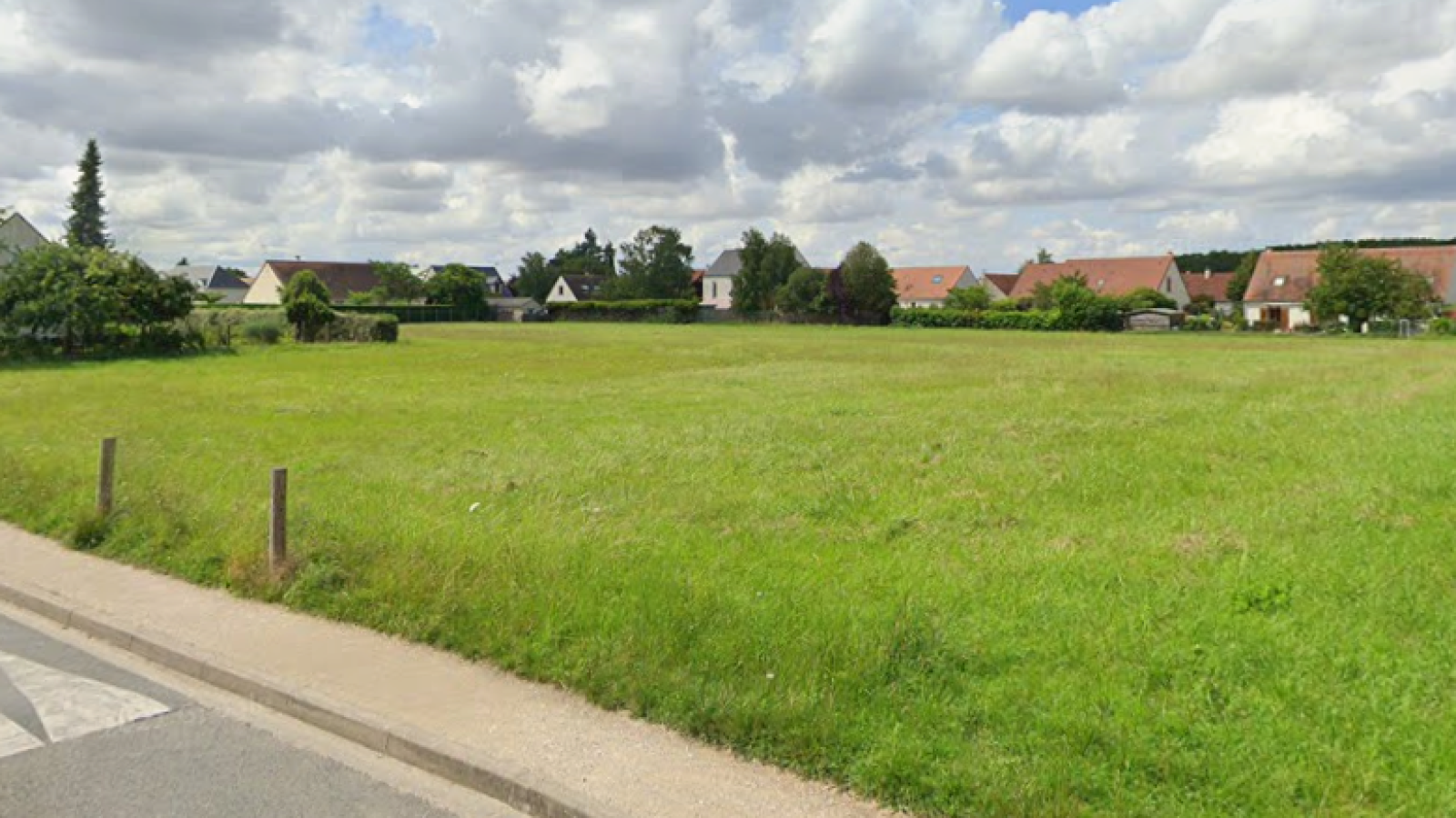 Terrain constructible de 570m2 à Cercottes