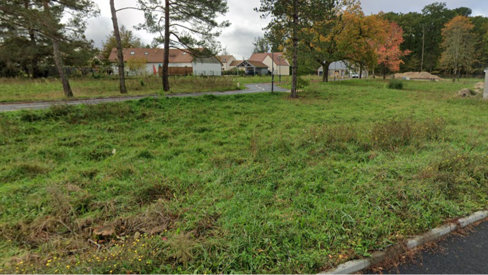 Terrain constructible de 634m2 à Ménestreau-en-Villette