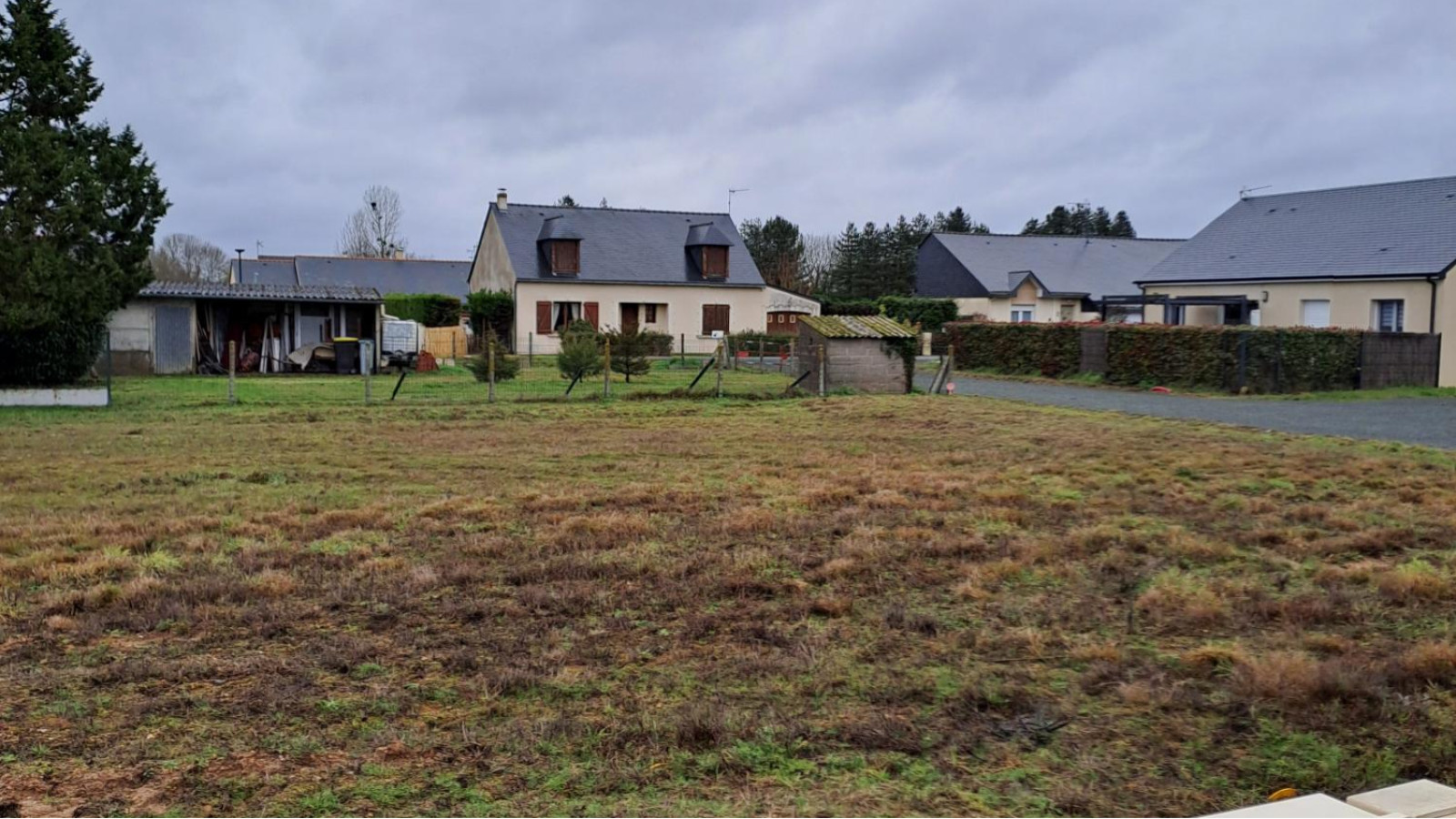 Terrain constructible de 460m2 à Saint-Melaine-sur-Aubance