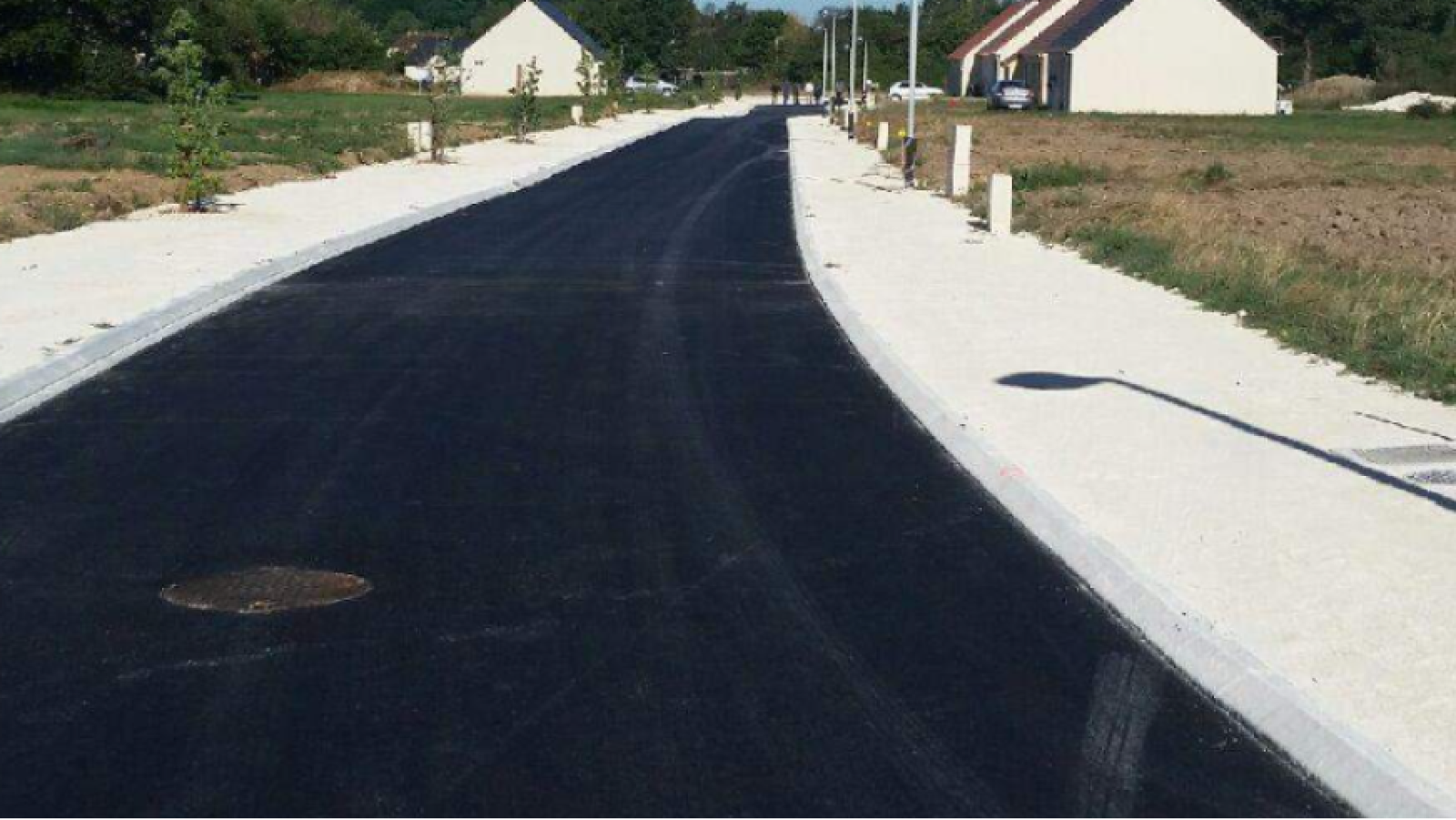 Terrain constructible de 676m2 à Mer