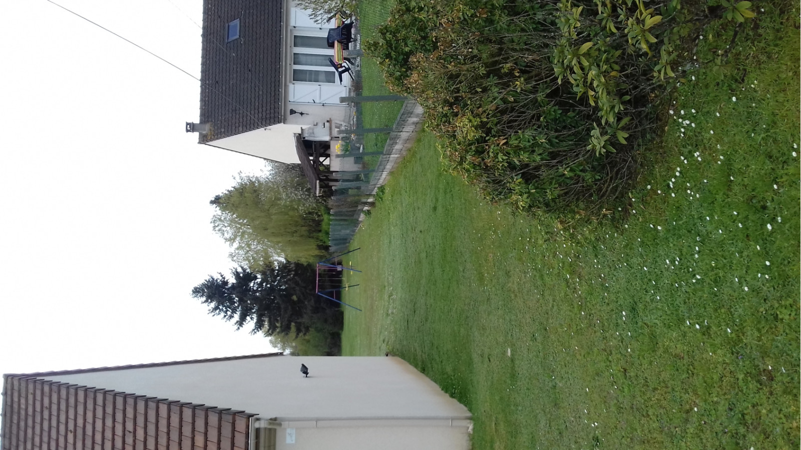 Terrain constructible de 270m2 à Montcourt-Fromonville