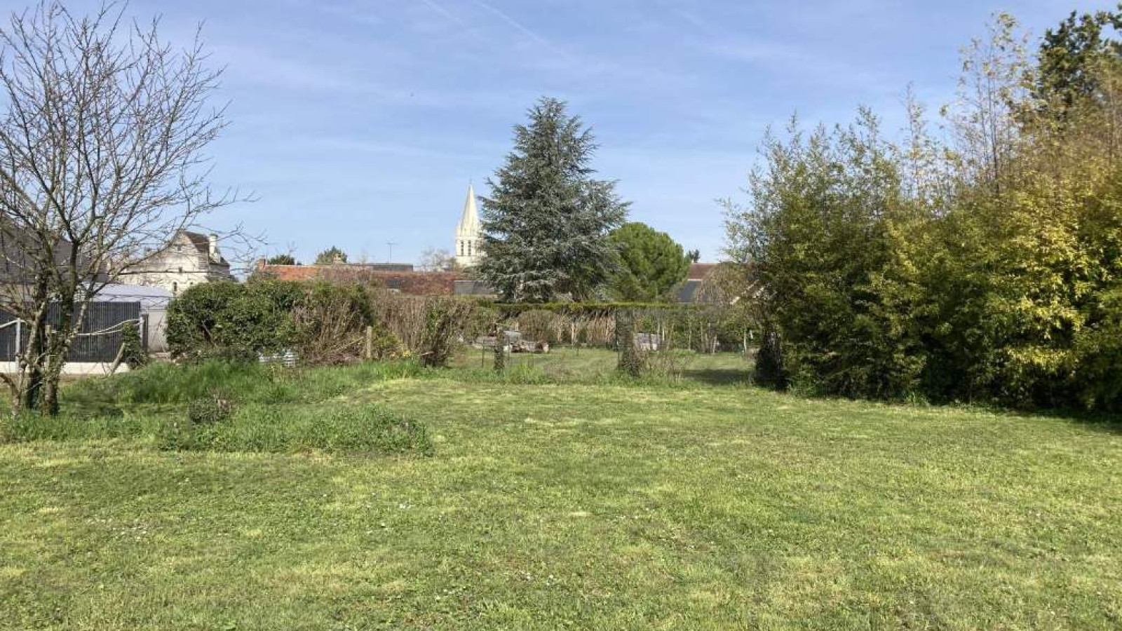 Terrain constructible de 603m2 à Beaulieu-lès-Loches