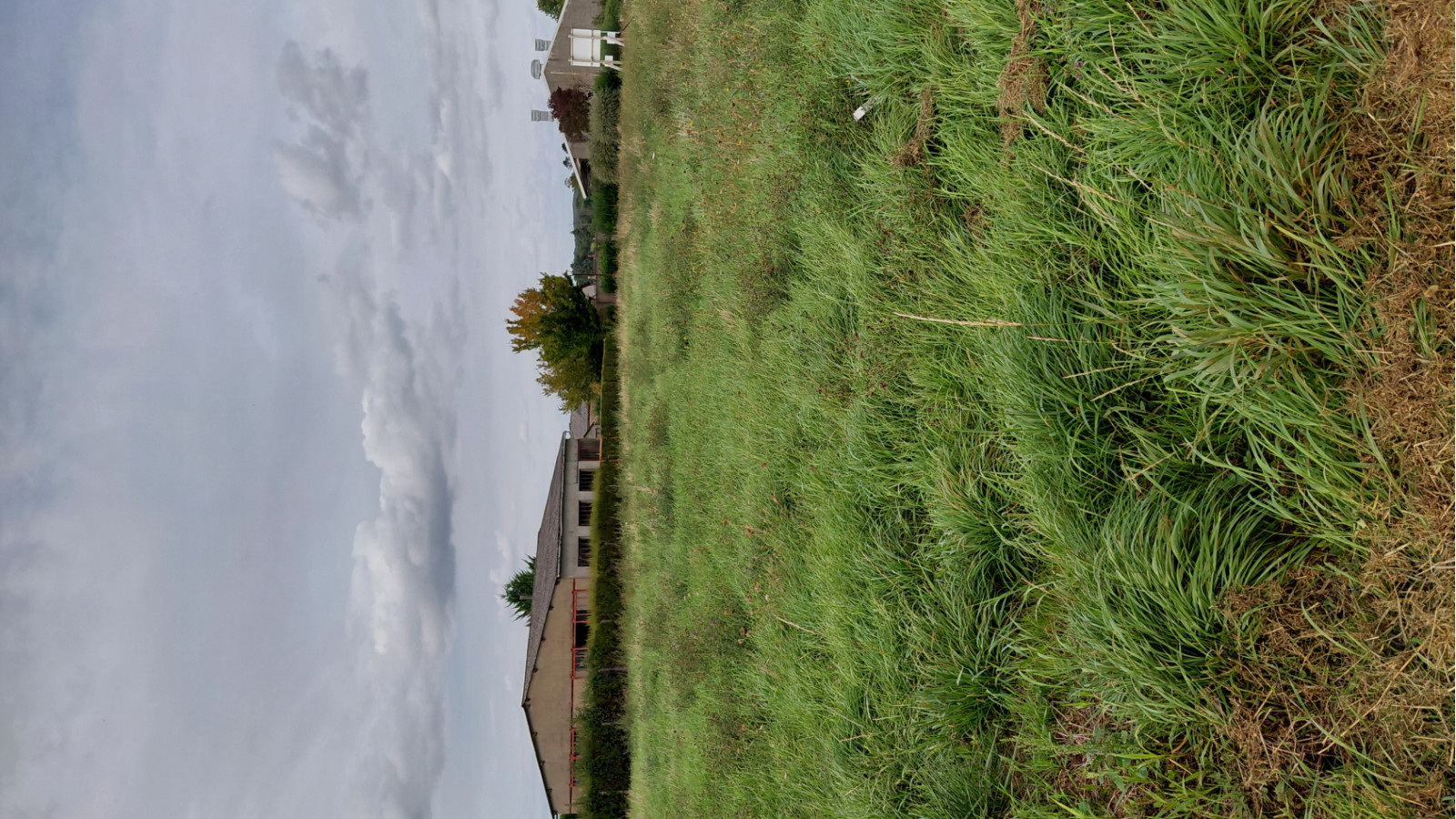 Terrain constructible de 510m2 à Truyes