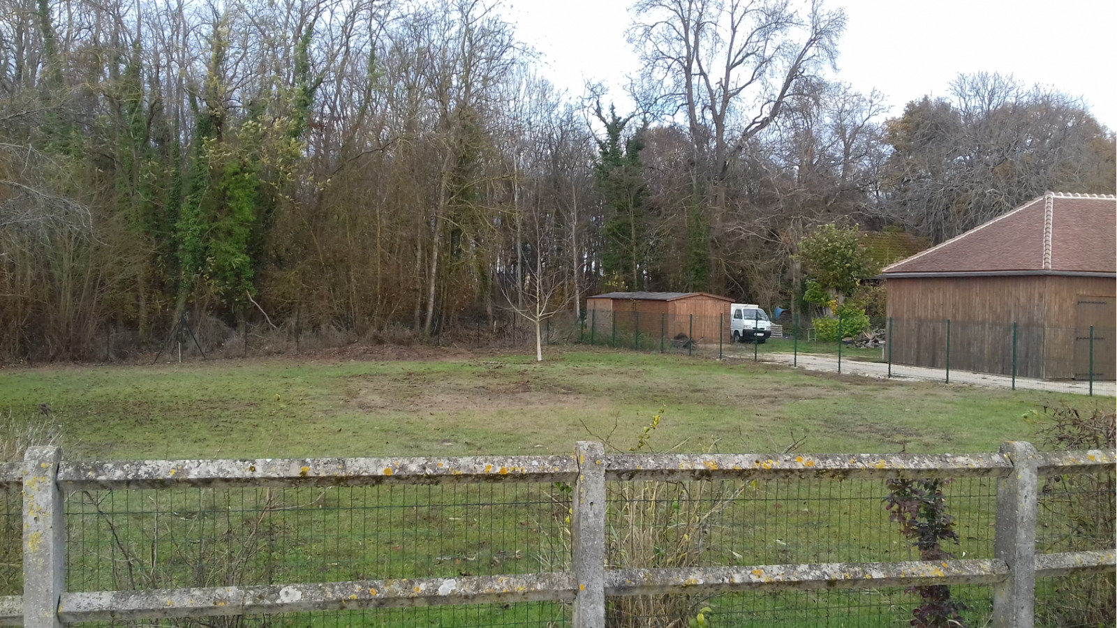 Terrain constructible de 744m2 à Château-Landon