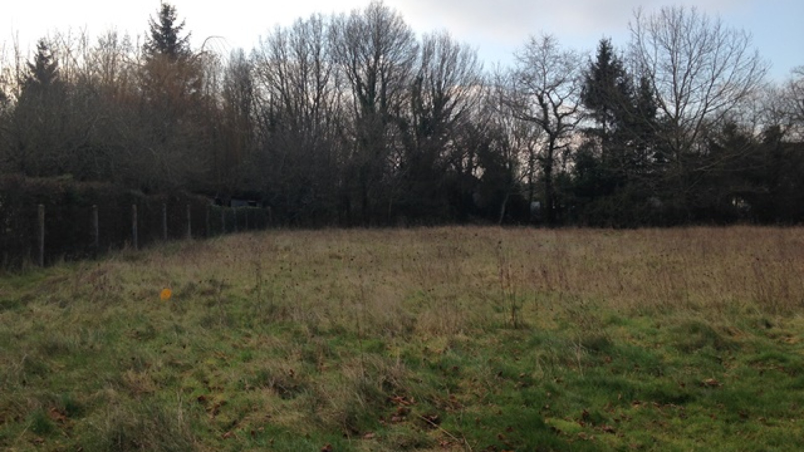 Terrain constructible de 463m2 à Nouzilly