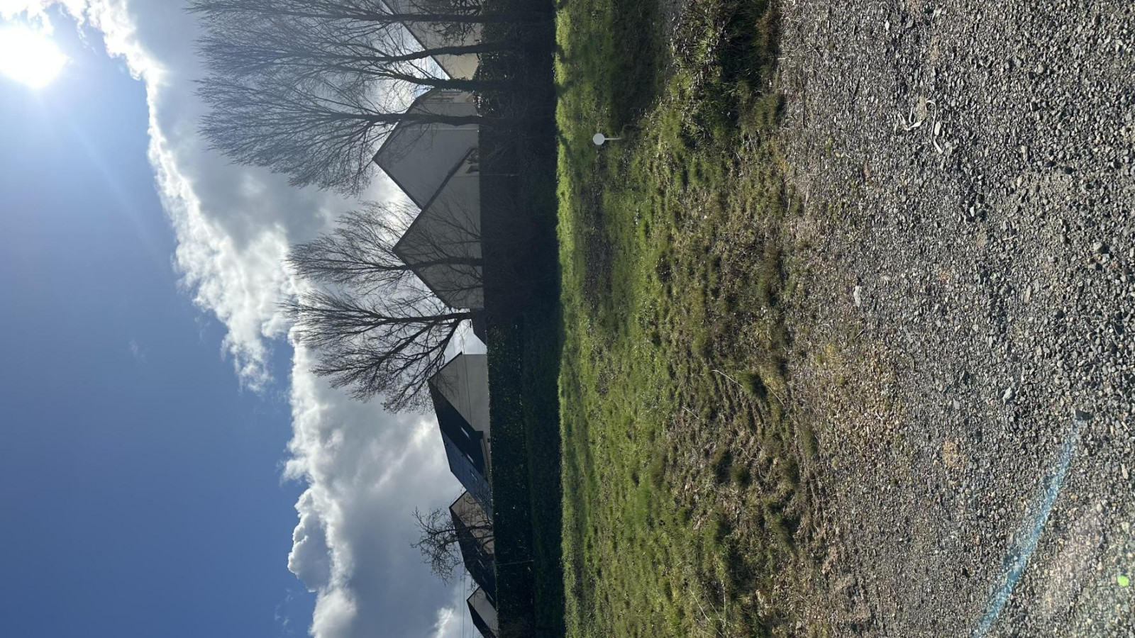 Terrain constructible de 598m2 à Baugé-en-Anjou