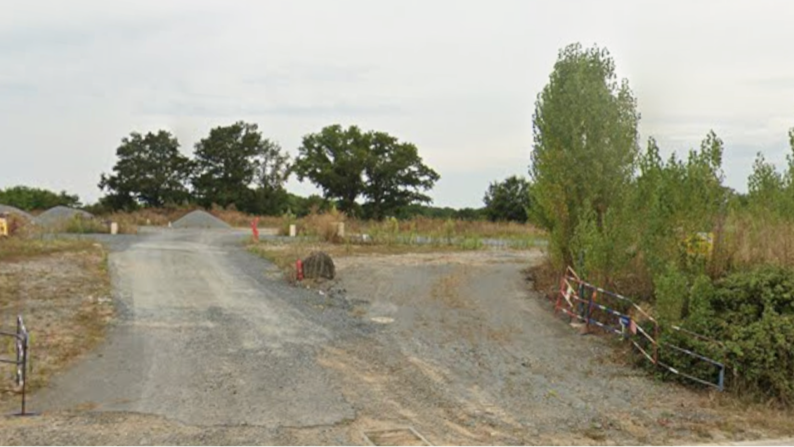 Terrain constructible de 659m2 à Nueil-les-Aubiers