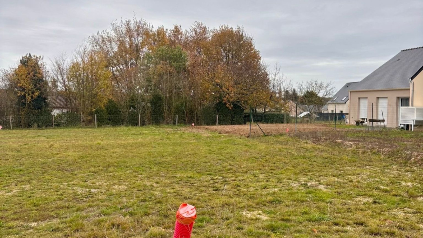 Terrain constructible de 385m2 à Brissac Loire Aubance