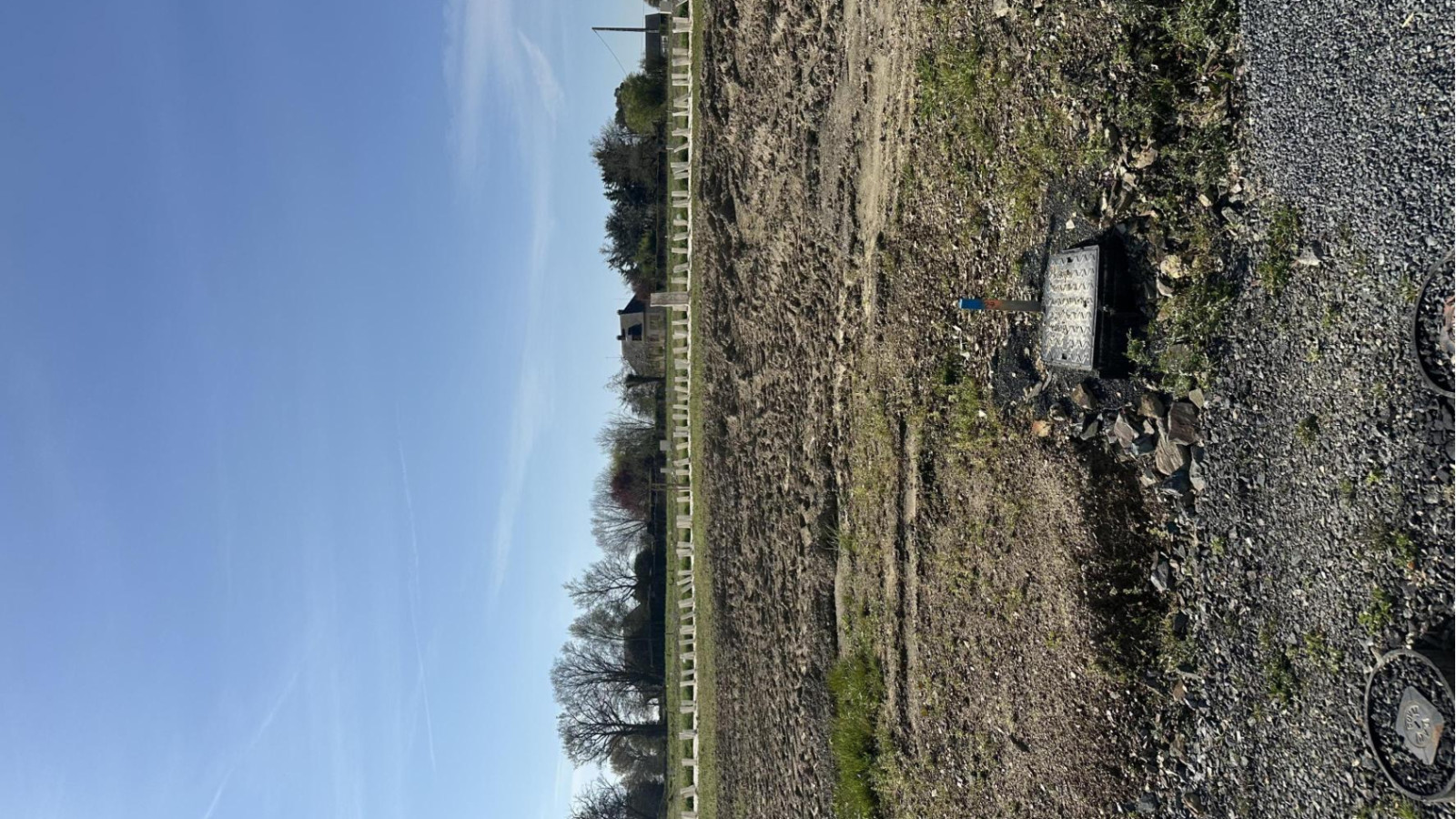 Terrain constructible de 694m2 à Saint-Martin-du-Fouilloux