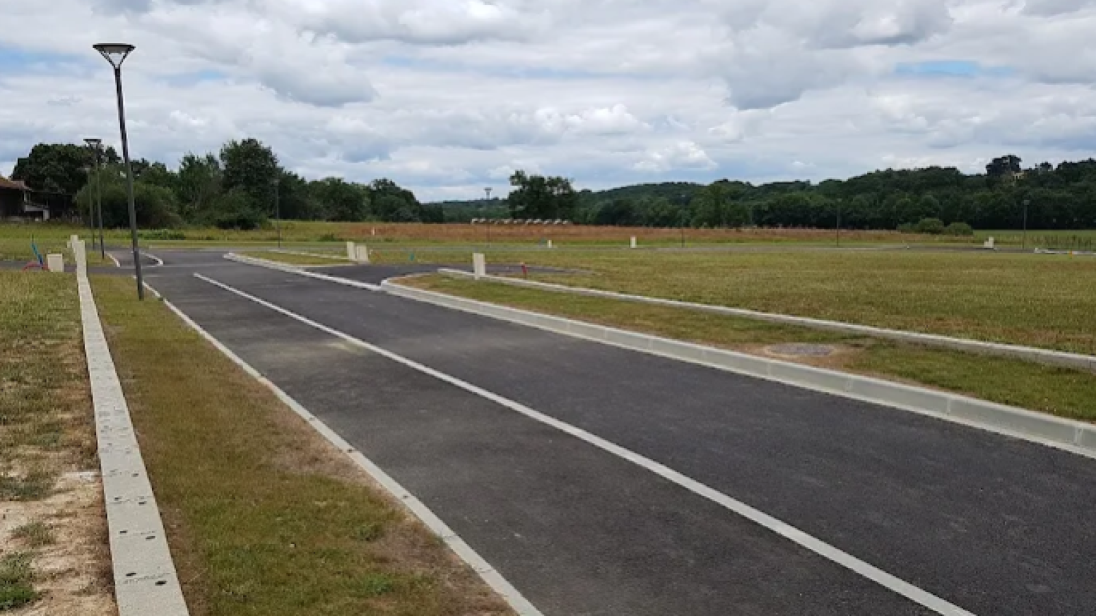 Terrain constructible de 645m2 à Ménestreau-en-Villette