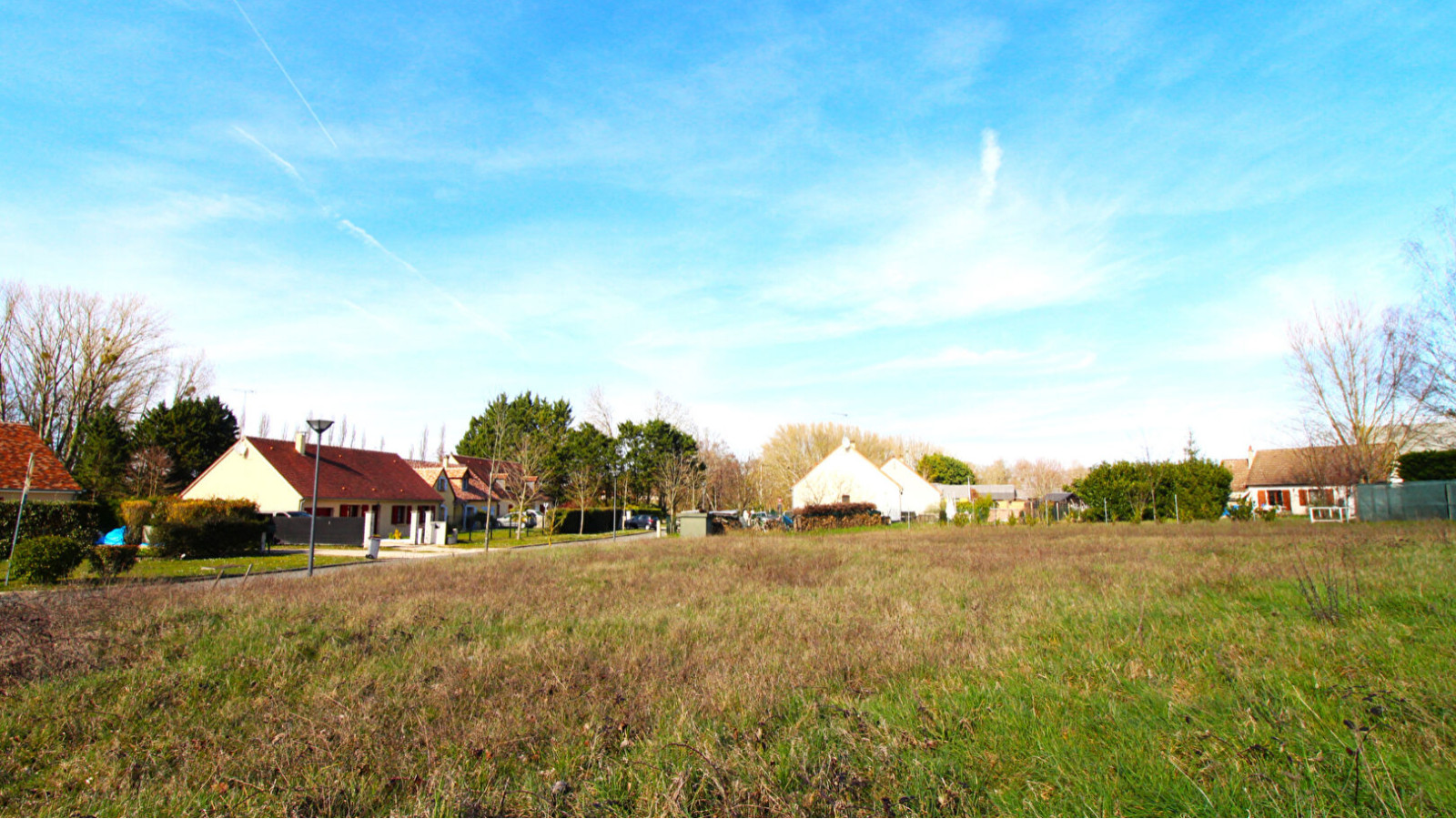 Terrain constructible de 780m2 à Mer
