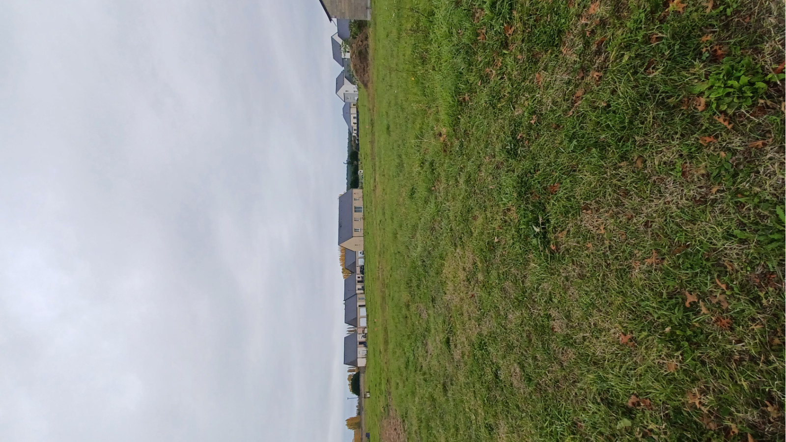 Terrain constructible de 663m2 à Allonnes