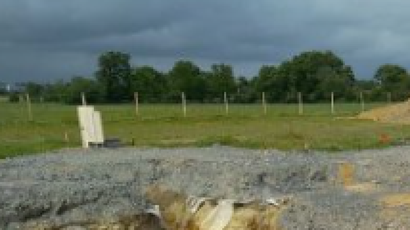 Terrain constructible de 459m2 à Béruges