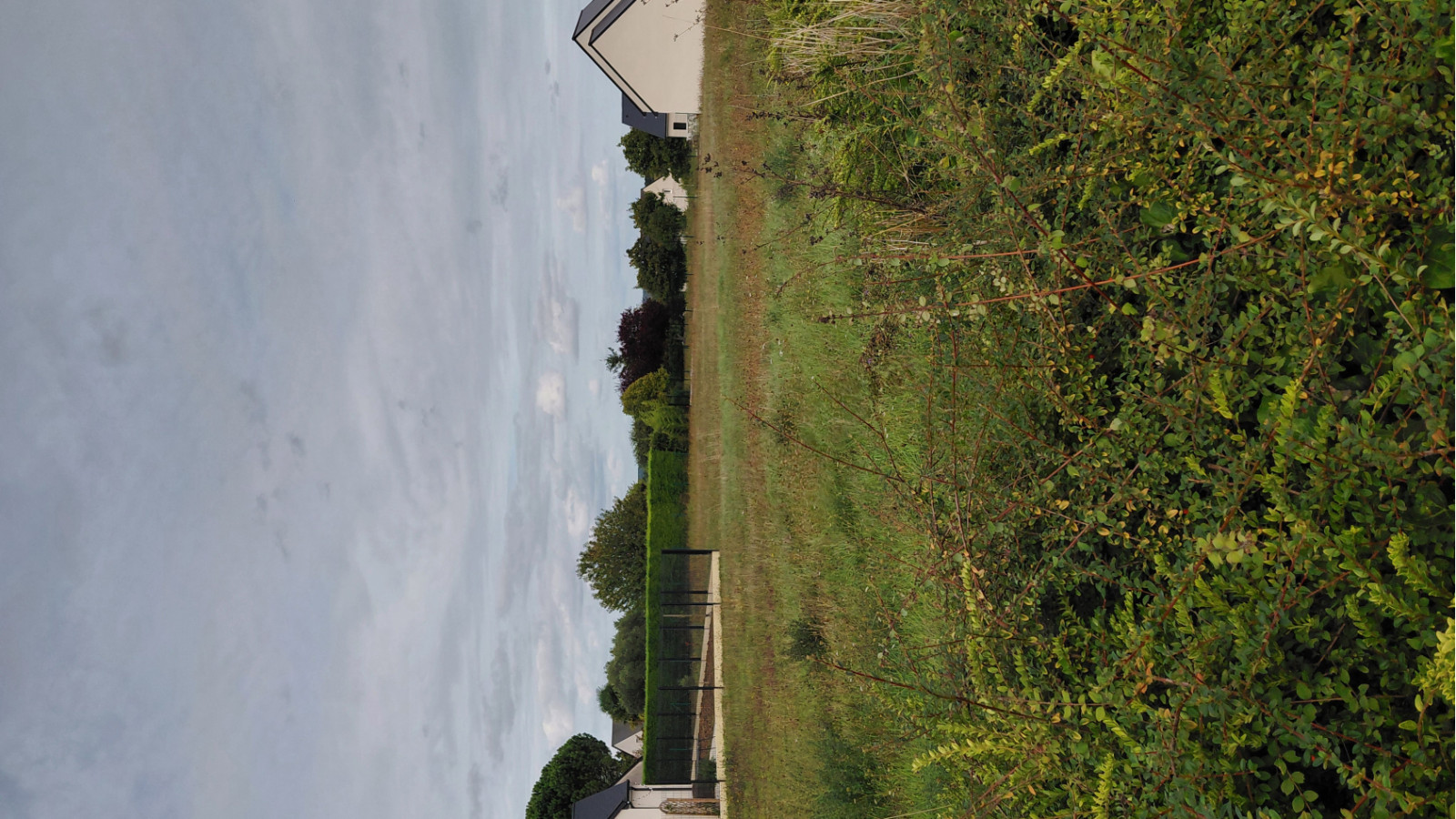 Terrain constructible de 609m2 à Parçay-Meslay