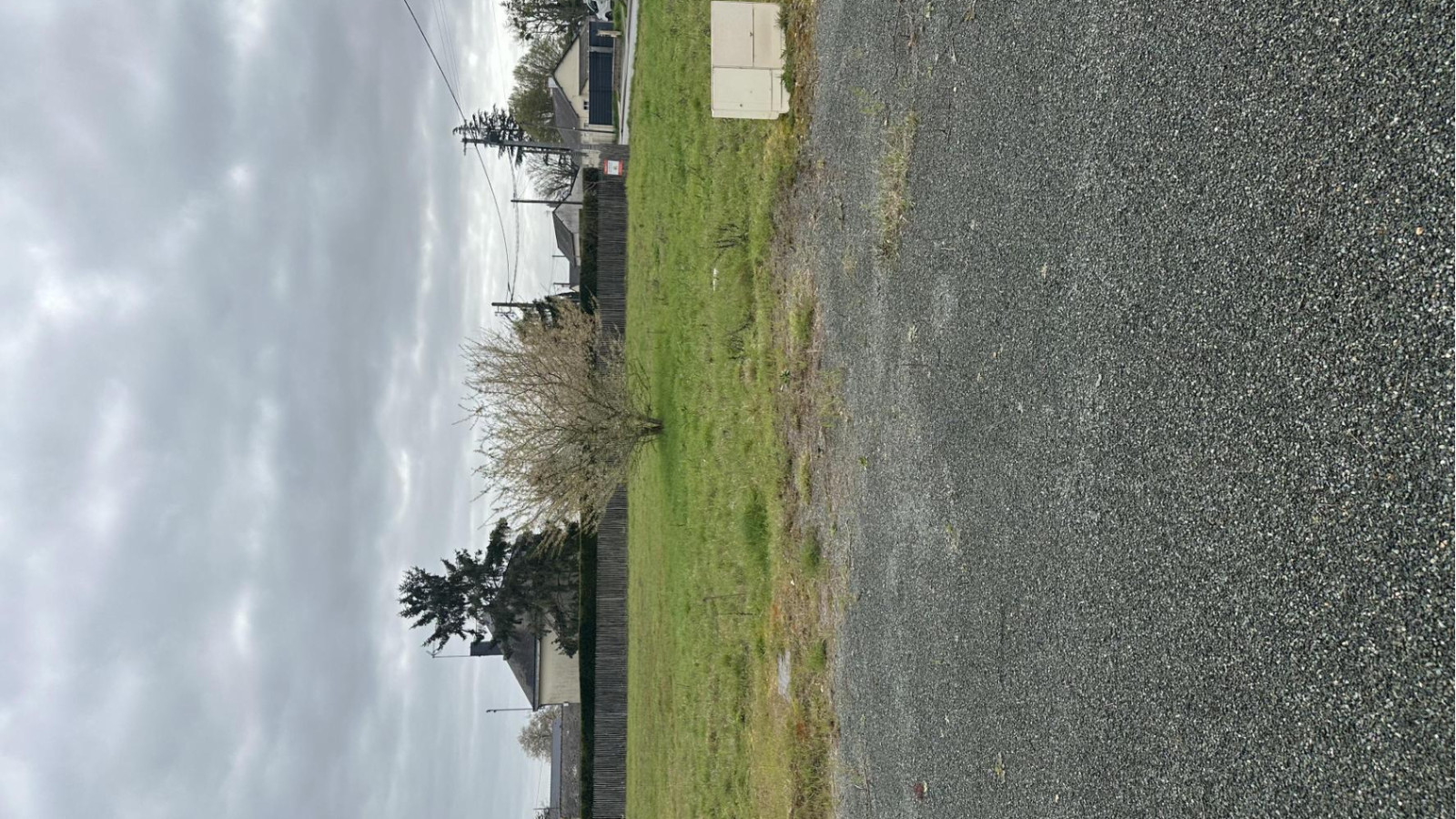 Terrain constructible de 519m2 à Rives-du-Loir-en-Anjou