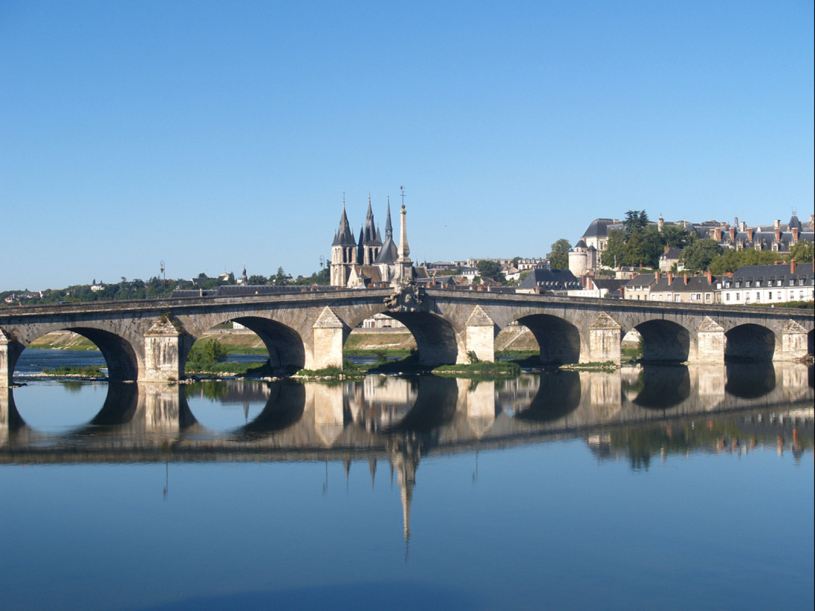 Votre constructeur de maison à La Chaussée-Saint-VictorMaisons Ericlor - 1 
