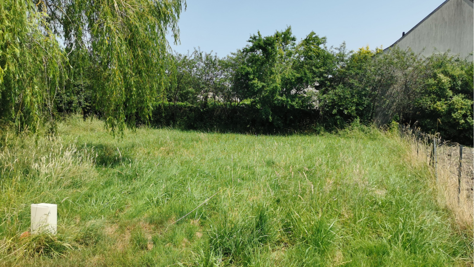 Terrain constructible de 886m2 à Savonnières