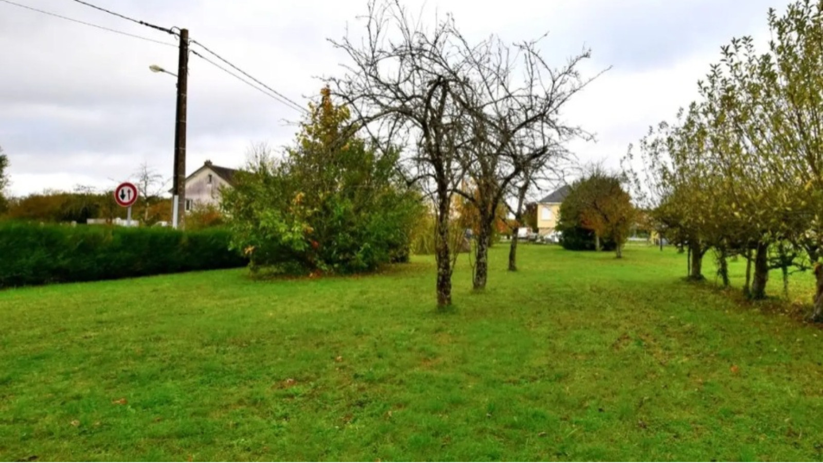 Terrain constructible de 1096m2 à La Chapelle-Blanche-Saint-Martin