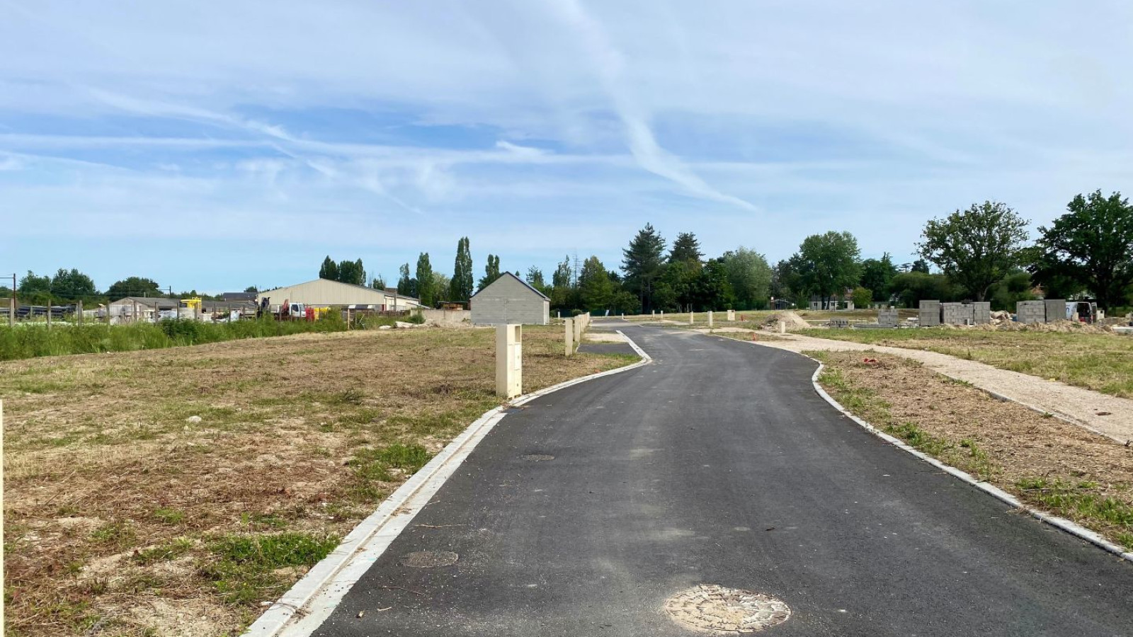 Terrain constructible de 219m2 à La Ferté-Saint-Aubin