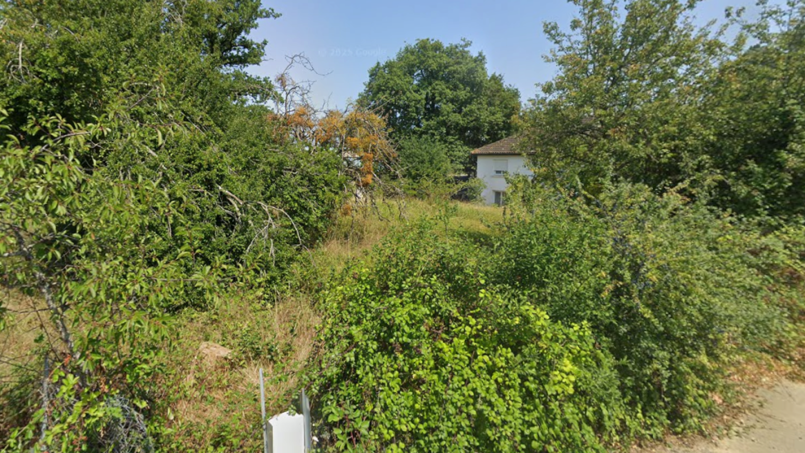Terrain constructible de 278m2 à Saint-Benoît