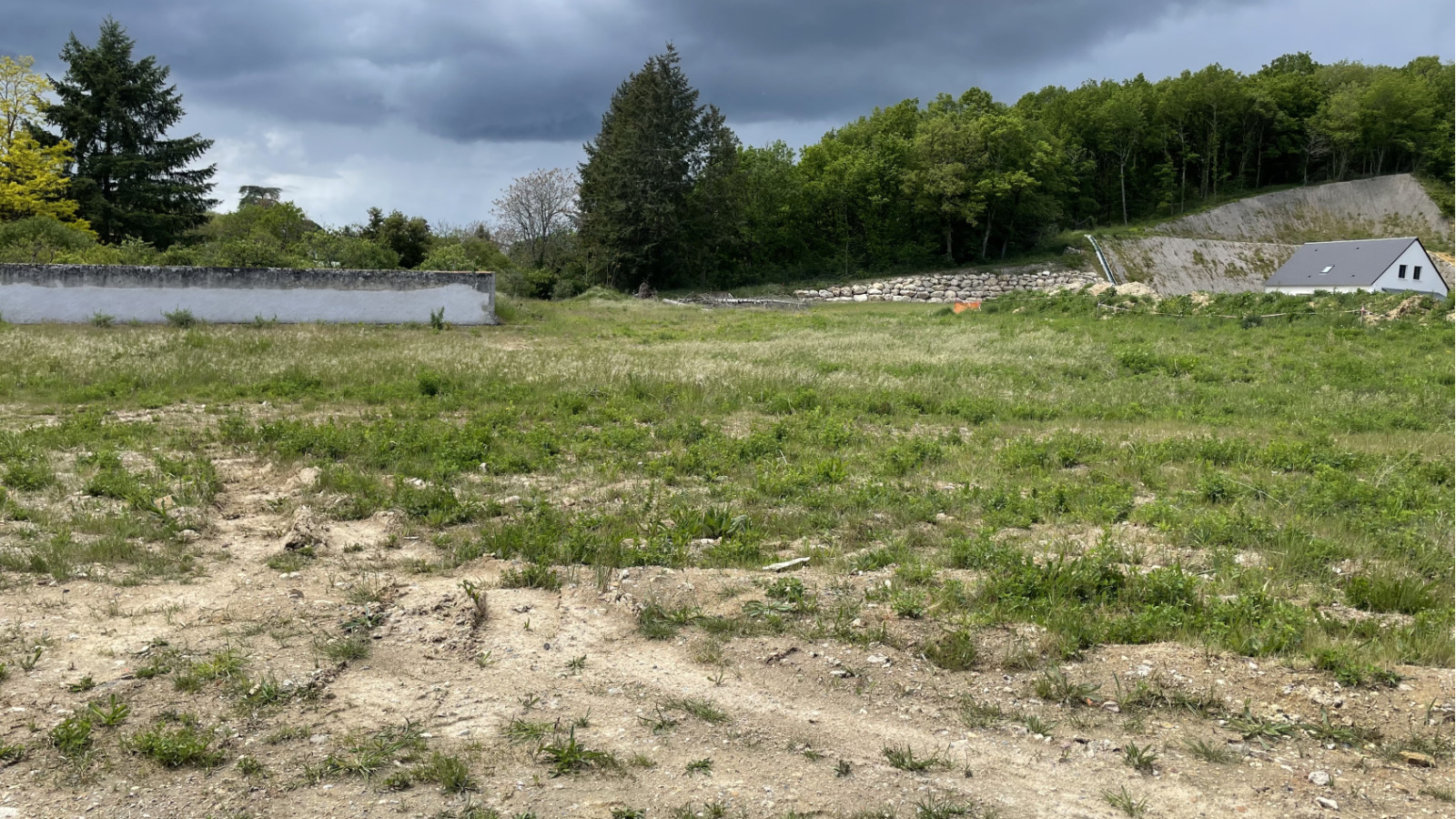 Terrain constructible de 500m2 à Artannes-sur-Indre