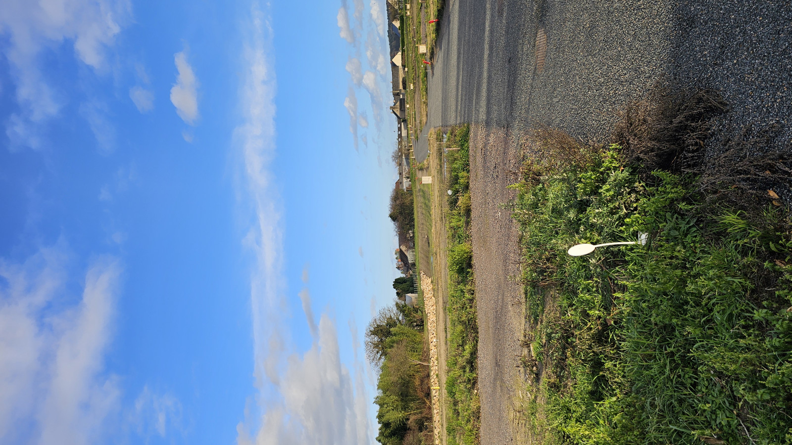 Terrain constructible de 352m2 à Vernantes