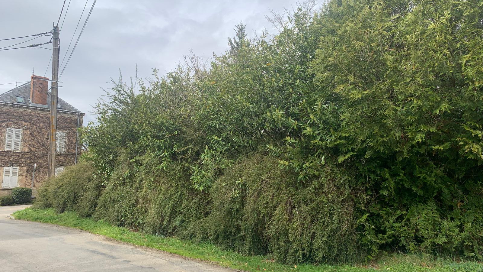 Terrain constructible de 688m2 à Boësses