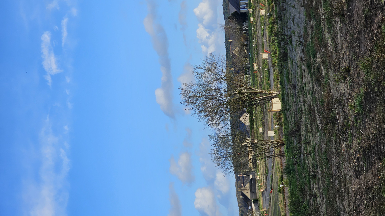 Terrain constructible de 440m2 à Vernantes