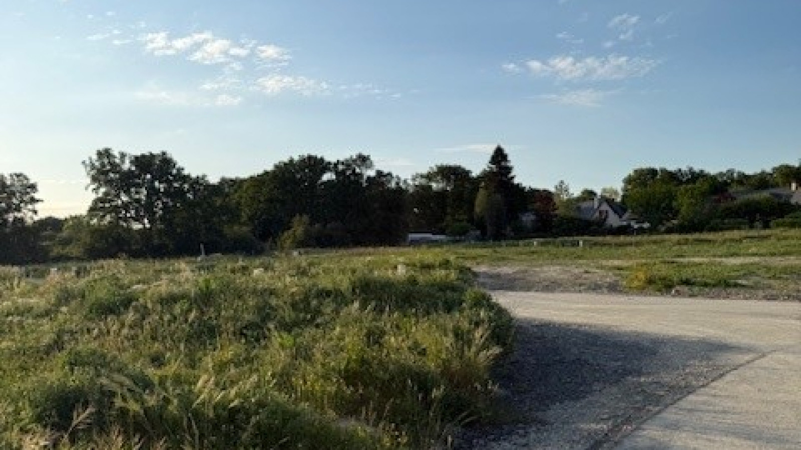Terrain constructible de 555m2 à Bouchemaine