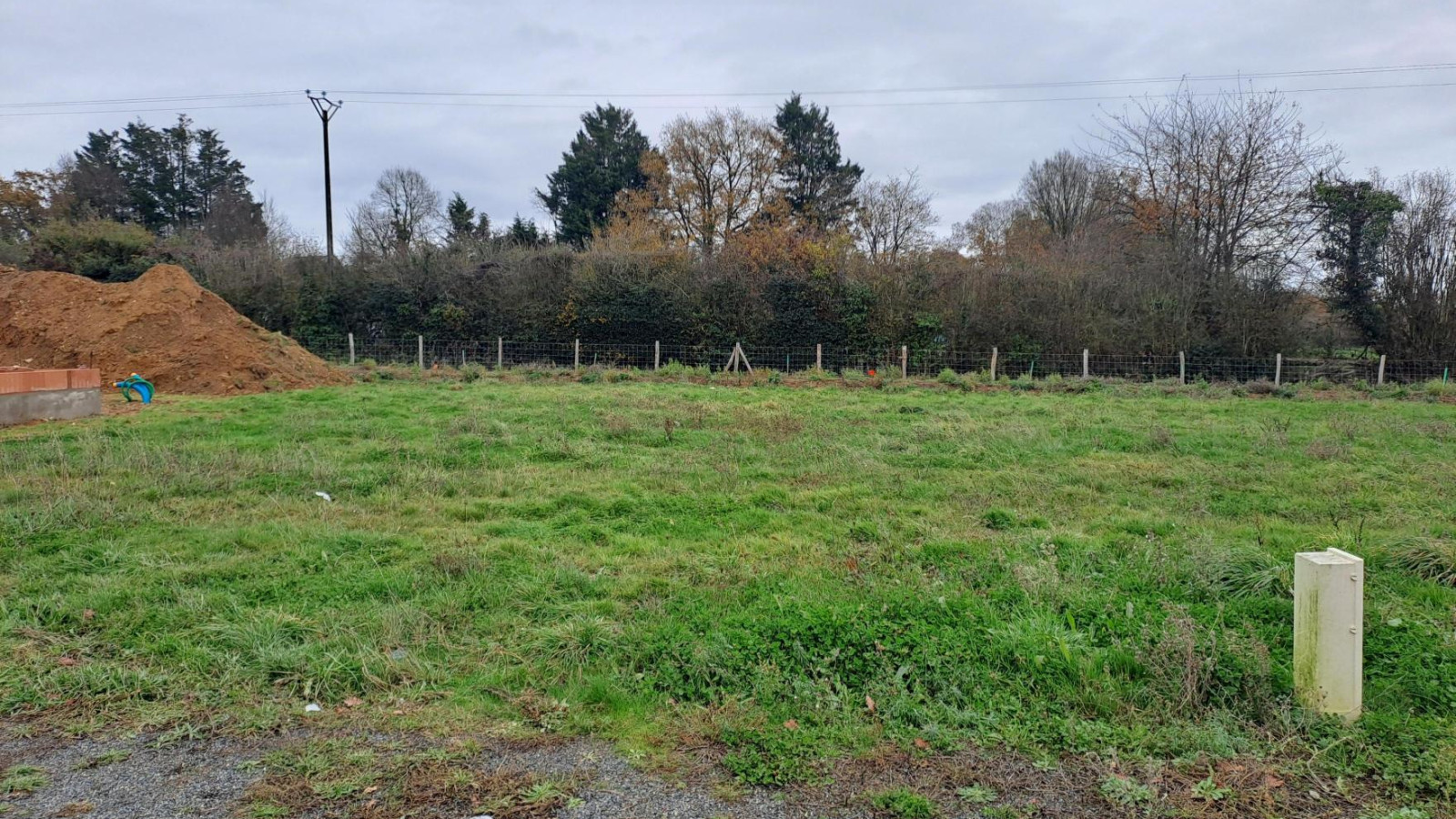Terrain constructible de 529m2 à Bouchemaine