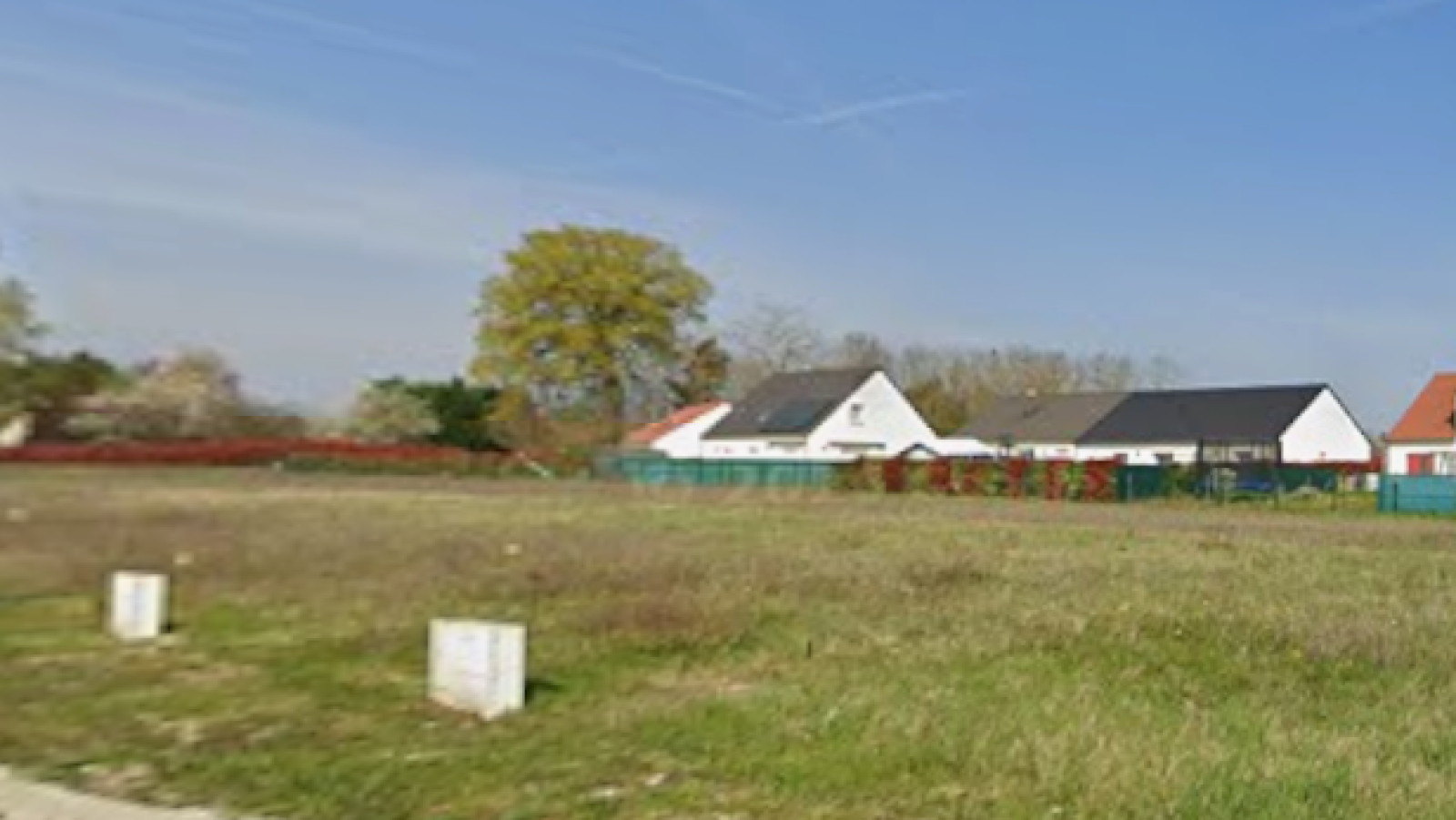 Terrain constructible de 506m2 à Neuville-aux-Bois
